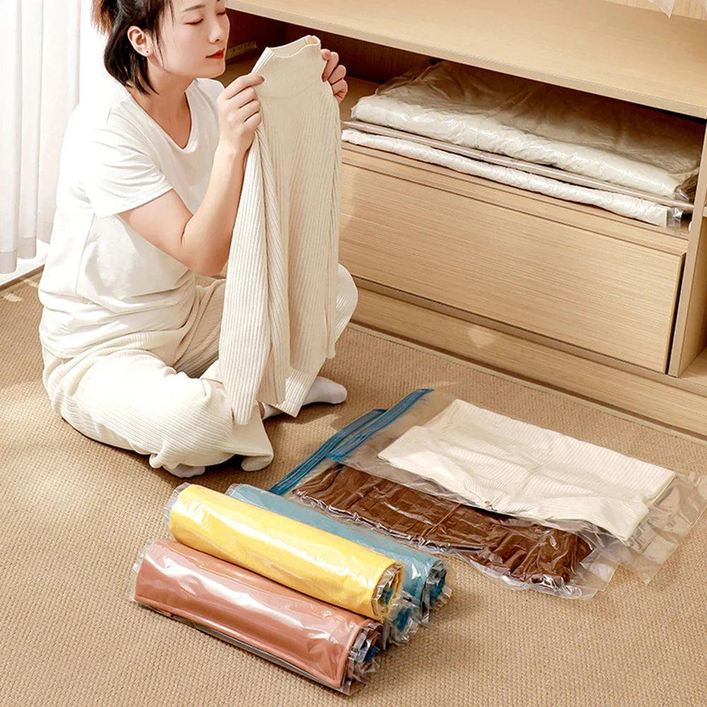 4PCS Reusable Vacuum Storage Bags with Hand Pump