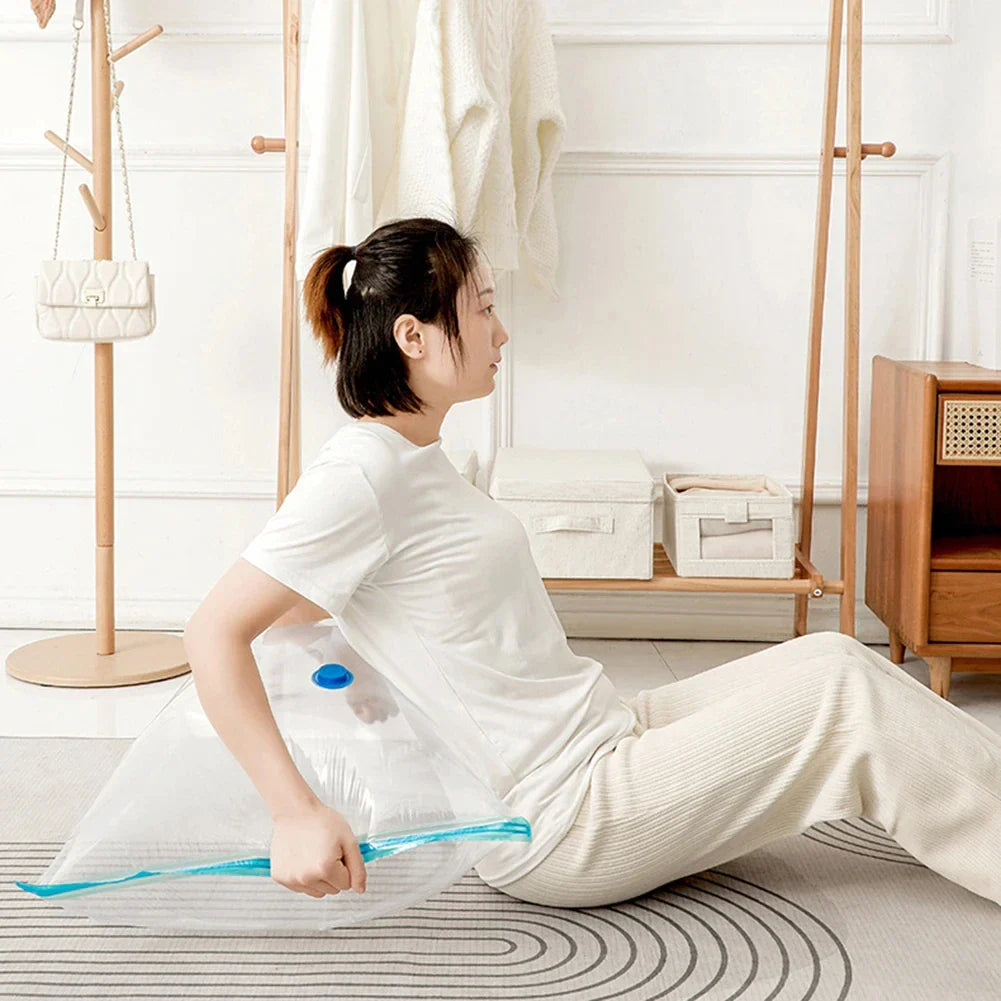 4PCS Reusable Vacuum Storage Bags with Hand Pump